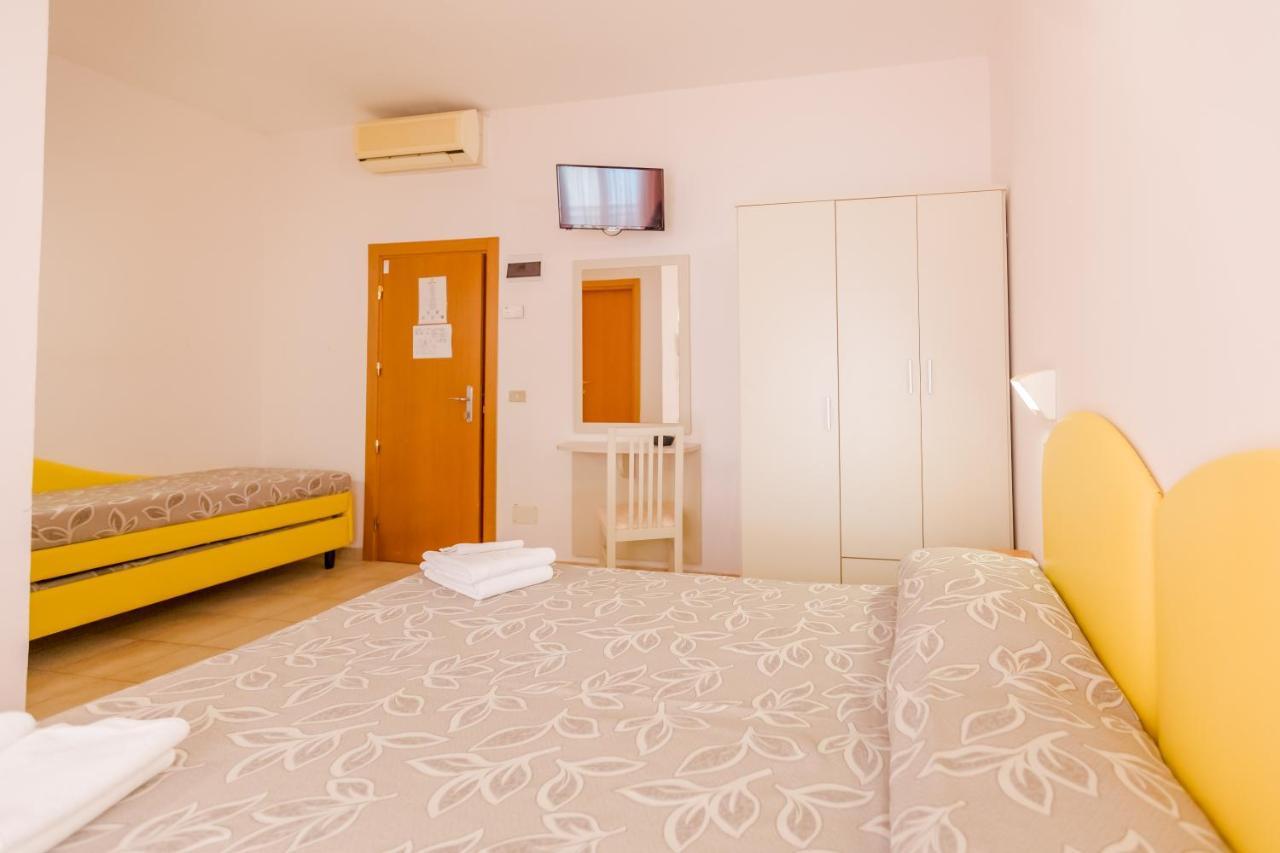 Hotel Bagli リミニ エクステリア 写真