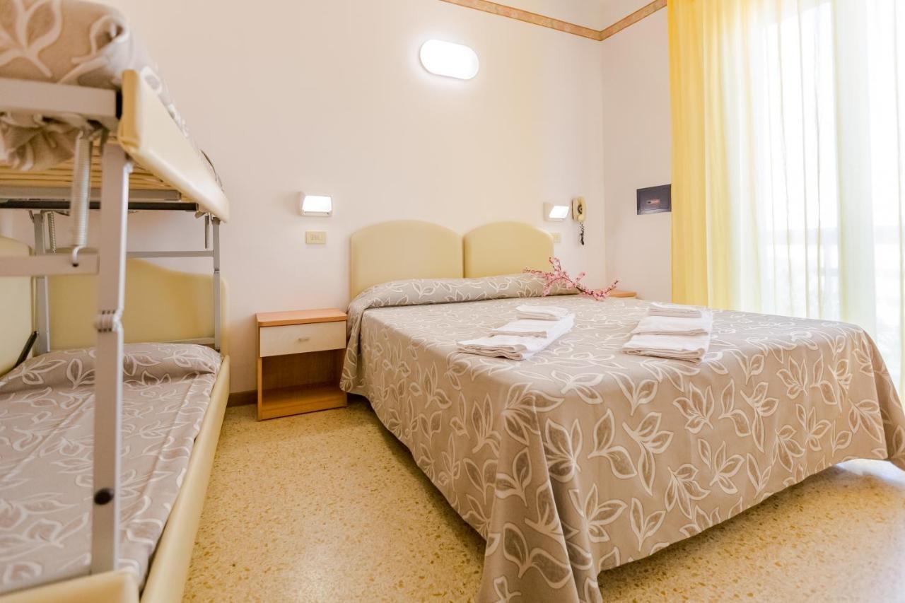 Hotel Bagli リミニ エクステリア 写真