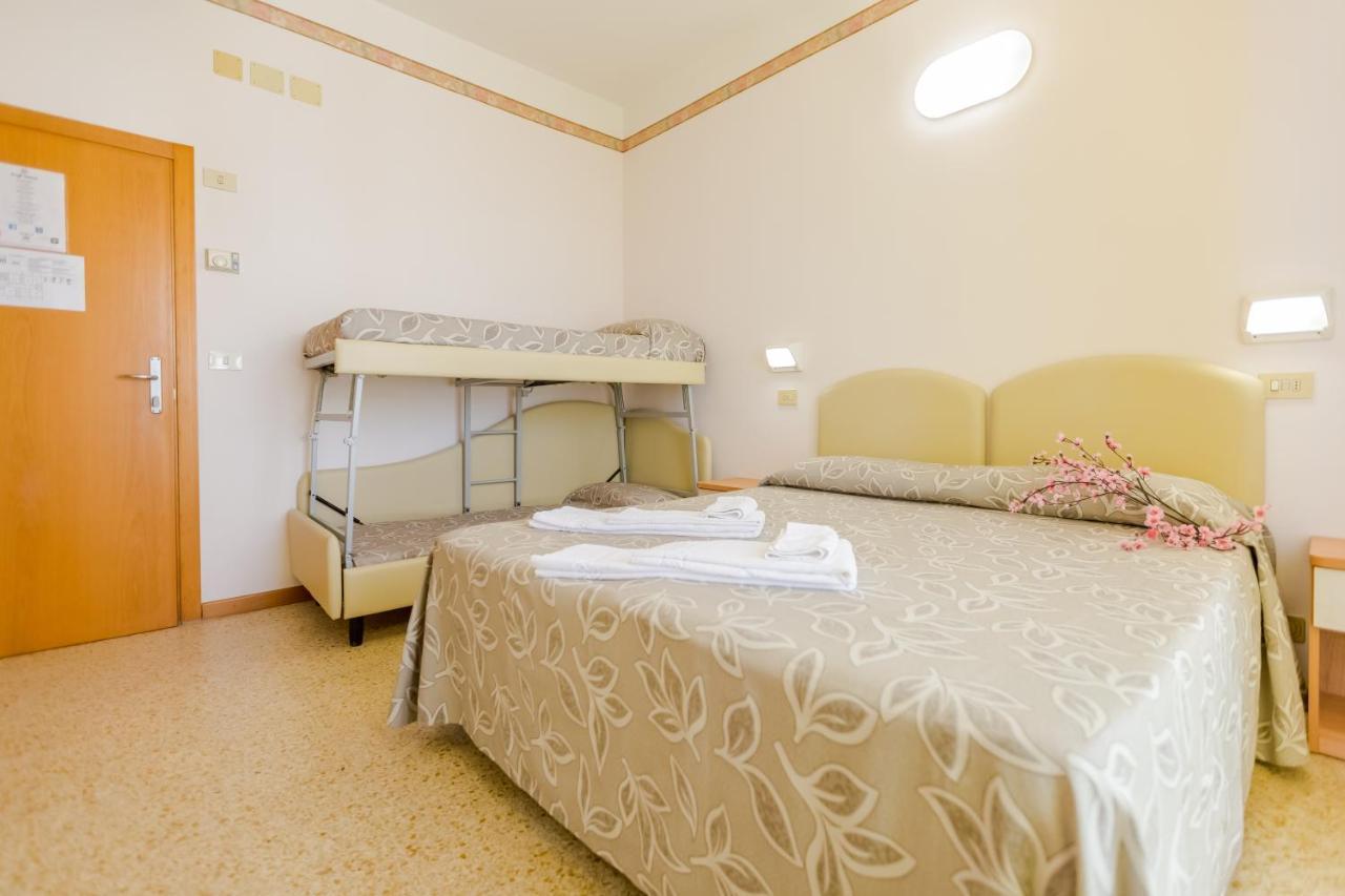 Hotel Bagli リミニ エクステリア 写真