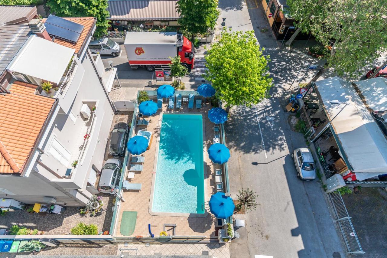 Hotel Bagli リミニ エクステリア 写真