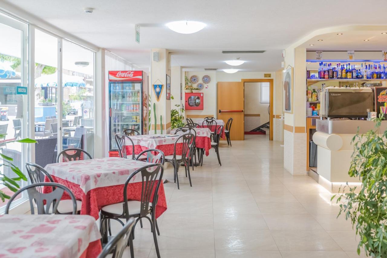 Hotel Bagli リミニ エクステリア 写真