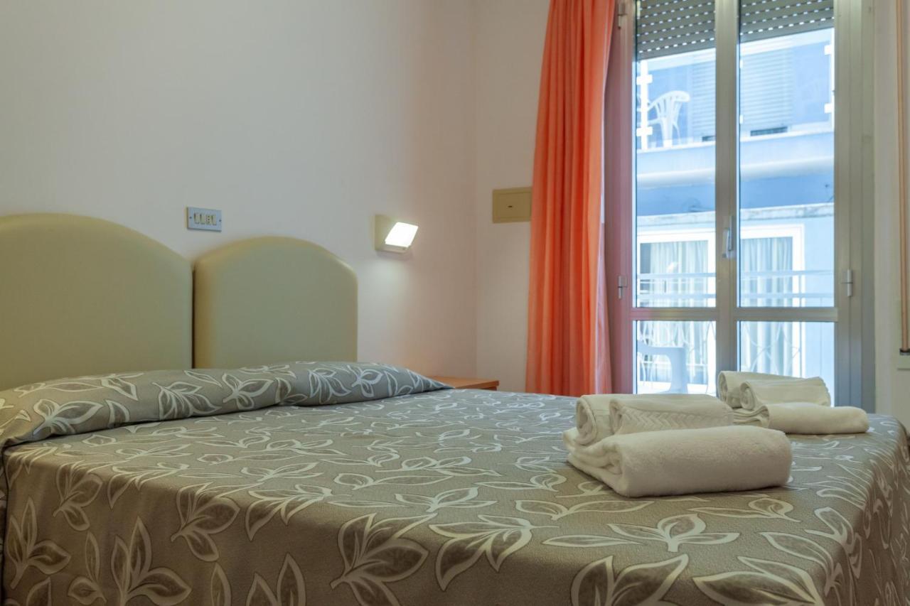 Hotel Bagli リミニ エクステリア 写真